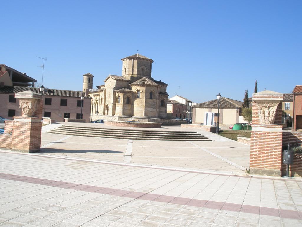 Apartamento Pension La Via Lactea Hotel Fromista Exterior photo