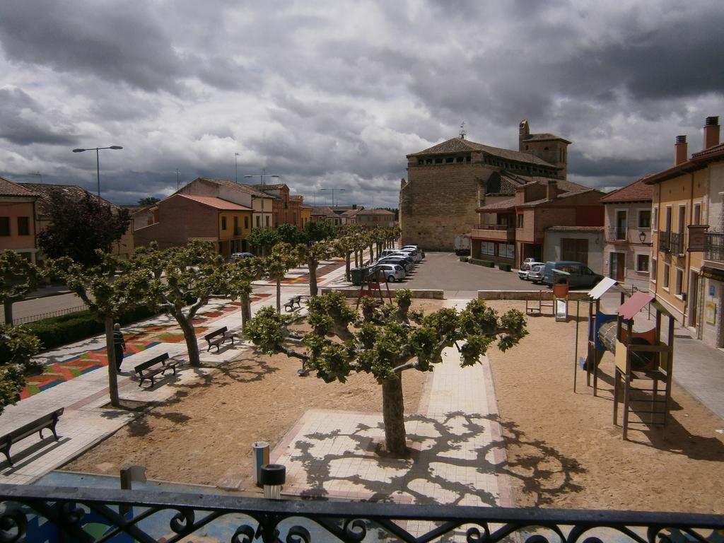 Apartamento Pension La Via Lactea Hotel Fromista Exterior photo